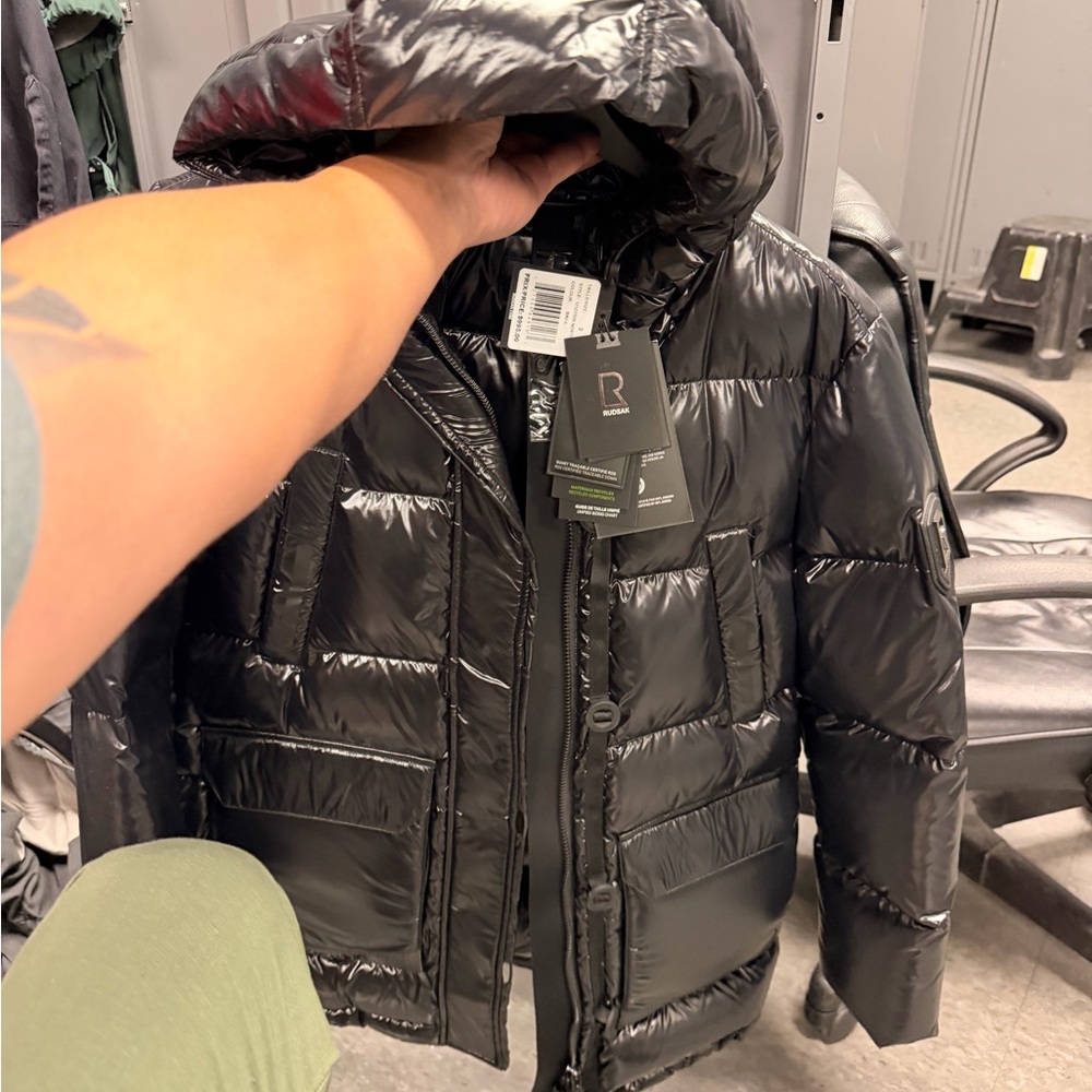 RUDSAK Sleek Black Outerwear - Picture 4 of 7